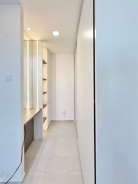 706 Tampines Street 71, 706 Tampines Street 71, 4 Bedrooms, 1,292 sqft, HDB Flat For Sale, by Danielle Sim, 500220951 - Walk-in wardrobe - PropertyGuru.com.sg