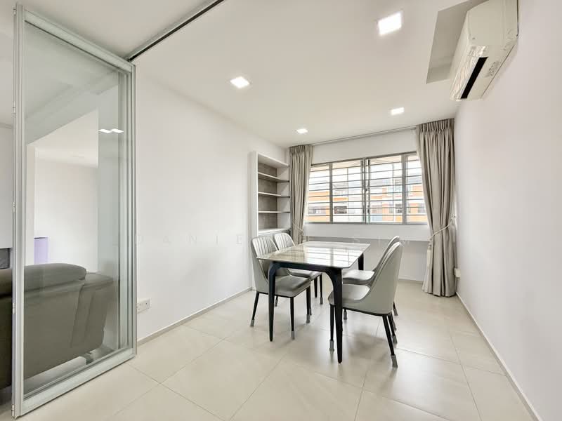 706 Tampines Street 71, 706 Tampines Street 71, 4 Bedrooms, 1,292 sqft, HDB Flat For Sale, by Danielle Sim, 500220951 - Dining Room - PropertyGuru.com.sg
