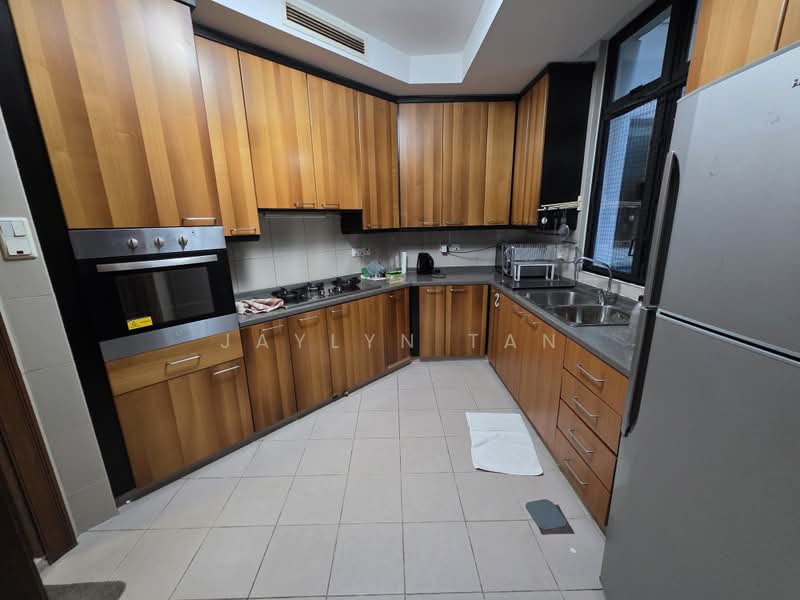 Valley Park, 473 River Valley Road, 2 Bedrooms, 1,216 sqft, Condominium For Sale, by Jaylyn Tan, 500220952 - Kitchen - PropertyGuru.com.sg