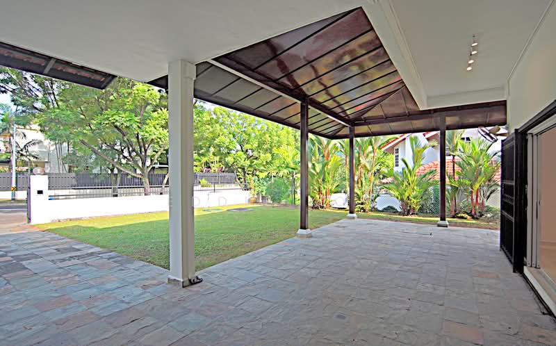 Grove Drive photo 3