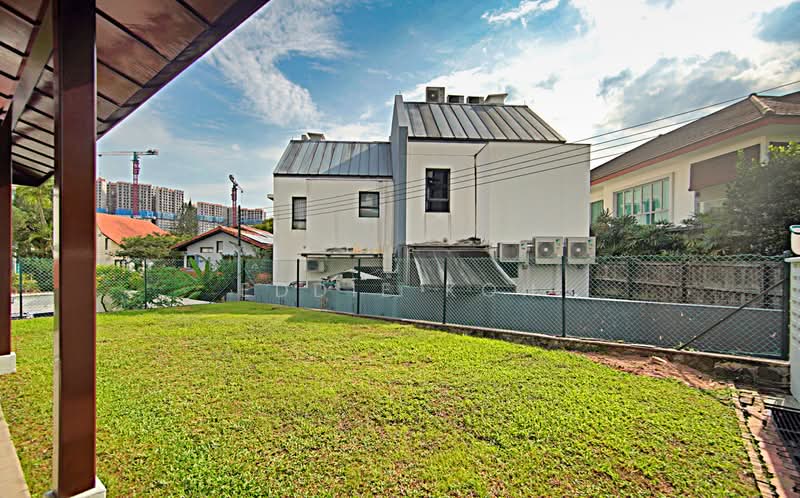 Grove Drive photo 4