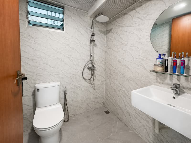 467A Fernvale Link, 467A Fernvale Link, 2 Bedrooms, 732 sqft, HDB Flat For Sale, by Joel Leong Foo Shun, 500220971 - Bathroom - PropertyGuru.com.sg