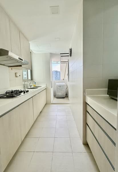 The Quartz, 53 Compassvale Bow, 3 Bedrooms, 1,066 sqft, Condominium For Rent, by Mandy Lim, 500220982 - Kitchen - PropertyGuru.com.sg