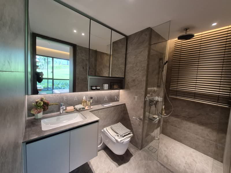 Bukit Timah, , 2 Bedrooms, 667 sqft, Condominium For Sale, by Fabian Tan, 500220998 - Bathroom - PropertyGuru.com.sg