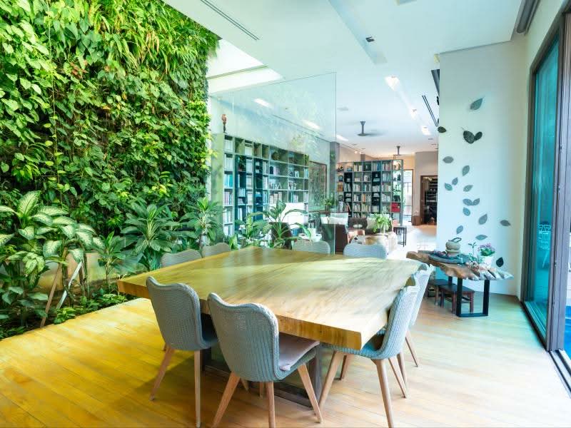 FRANKEL DUNBAR MODERN SEMI-D (4300sqft Land), NICE VERTICAL GARDEN l PROVISION FOR LIFT, 5 Bedrooms, 6,000 sqft, Semi-Detached House For Sale, by Ivan Toh 卓筬羿, 500220999 - Dining Room - PropertyGuru.com.sg
