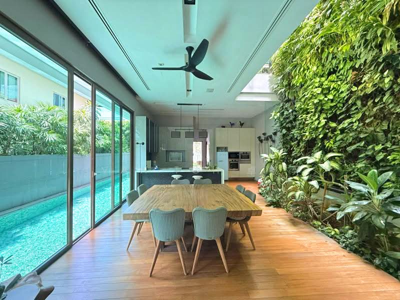FRANKEL DUNBAR MODERN SEMI-D (4300sqft Land), NICE VERTICAL GARDEN l PROVISION FOR LIFT, 5 Bedrooms, 6,000 sqft, Semi-Detached House For Sale, by Ivan Toh 卓筬羿, 500220999 - Dining Room - PropertyGuru.com.sg