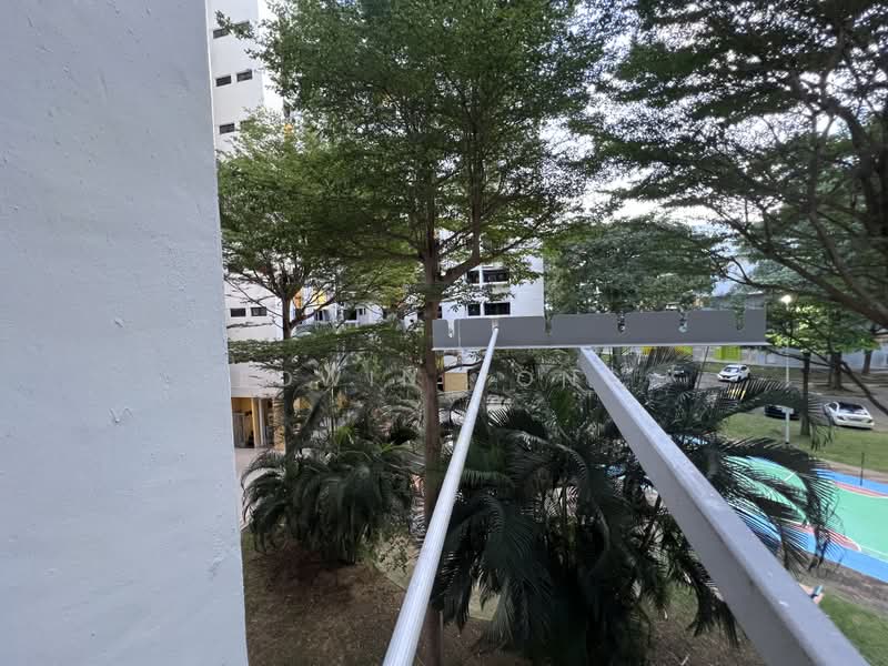 125 Geylang East Avenue 1, 125 Geylang East Avenue 1, 2 Bedrooms, 797 sqft, HDB Flat For Sale, by Edwin Tong, 500221001 - View from kitchen - PropertyGuru.com.sg