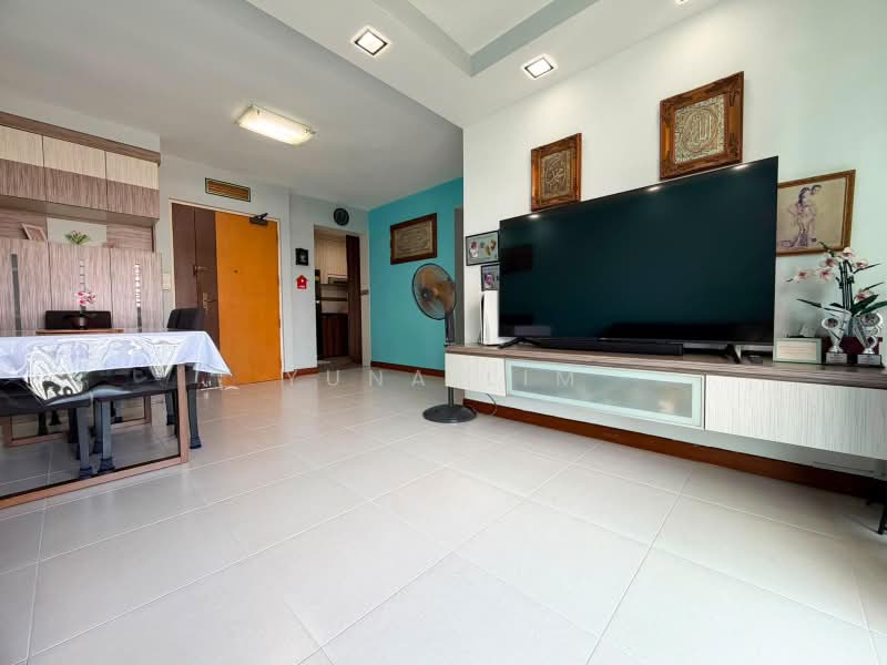 268B Punggol Field, 268B Punggol Field, 3 Bedrooms, 1,001 sqft, HDB Flat For Sale, by Yuna Lim, 500221002 - Living Room - PropertyGuru.com.sg