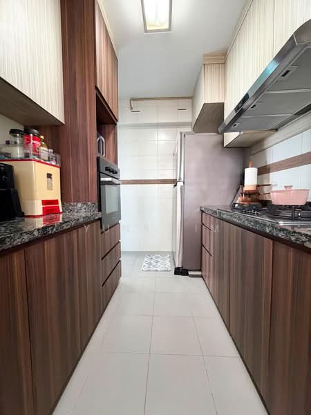 268B Punggol Field, 268B Punggol Field, 3 Bedrooms, 1,001 sqft, HDB Flat For Sale, by Yuna Lim, 500221002 - Kitchen - PropertyGuru.com.sg