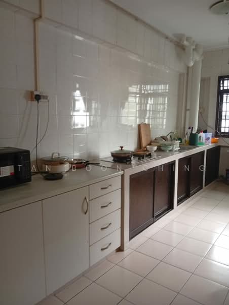 410 Sembawang Drive, 410 Sembawang Drive, Room Rental, 100 sqft, HDB Flat For Rent, by Tan Boon Ching, 500221024 - Kitchen - PropertyGuru.com.sg