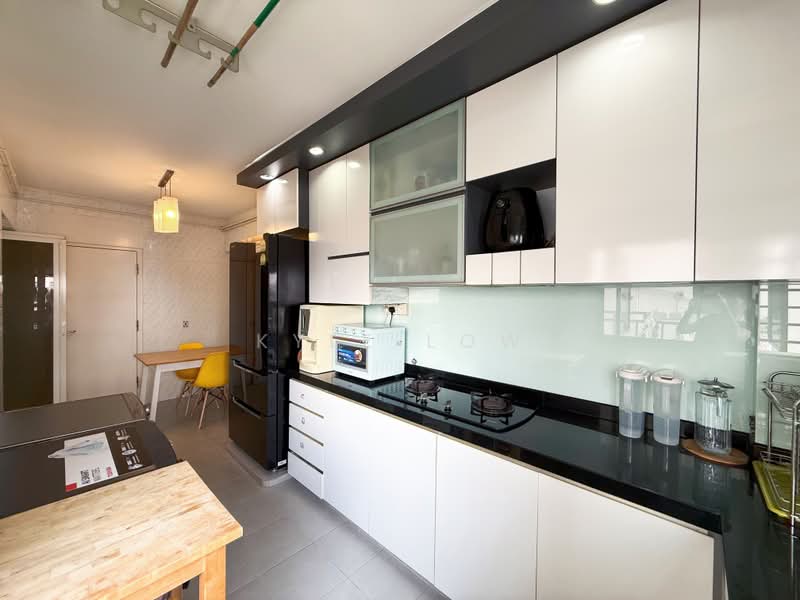 635 Jurong West Street 65, 635 Jurong West Street 65, 3 Bedrooms, 980 sqft, HDB Flat For Sale, by Kyle Low, 500221026 - Kitchen - PropertyGuru.com.sg