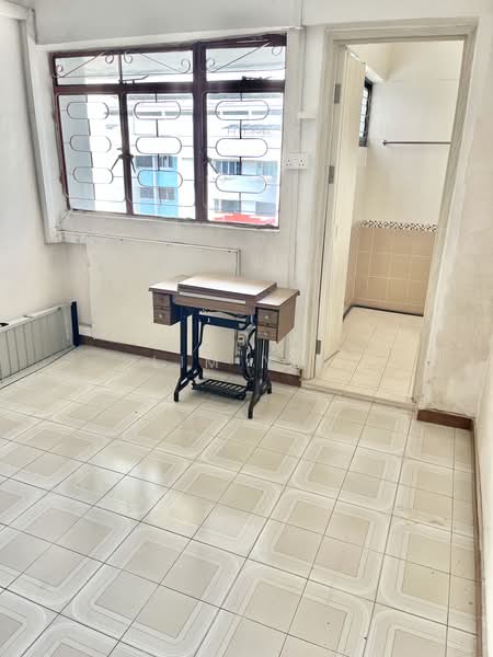 5 Teck Whye Avenue, 5 Teck Whye Avenue, 2 Bedrooms, 796 sqft, HDB Flat For Sale, by Lim Y X, 500221031 - Interior - PropertyGuru.com.sg