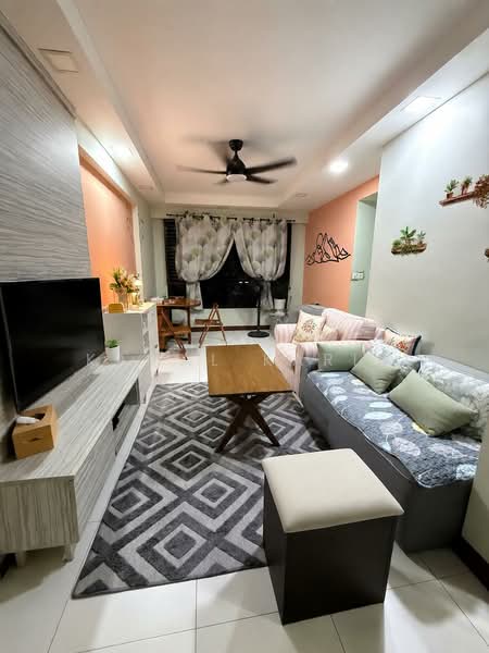 335A Yishun Riverwalk, 335A Yishun Street 31, 2 Bedrooms, 721 sqft, HDB Flat For Sale, by Kamal Karim, 500221036 - Living Room - PropertyGuru.com.sg