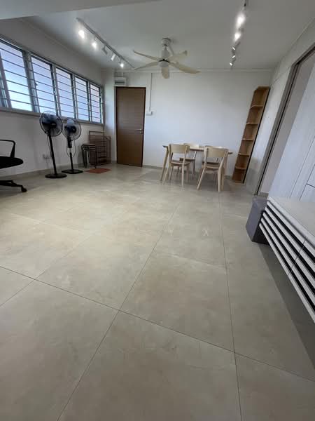 8 Holland Avenue, 8 Holland Avenue, 3 Bedrooms, 882 sqft, HDB Flat For Sale, by Lim Y X, 500221040 - Interior - PropertyGuru.com.sg