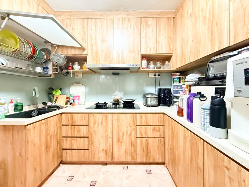 730 Tampines Street 71, 730 Tampines Street 71, 3 Bedrooms, 1,119 sqft, HDB Flat For Sale, by Nadiah Nasir, 500221042 - Kitchen - PropertyGuru.com.sg