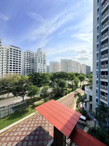 730 Tampines Street 71, 730 Tampines Street 71, 3 Bedrooms, 1,119 sqft, HDB Flat For Sale, by Nadiah Nasir, 500221042 - Exterior - PropertyGuru.com.sg