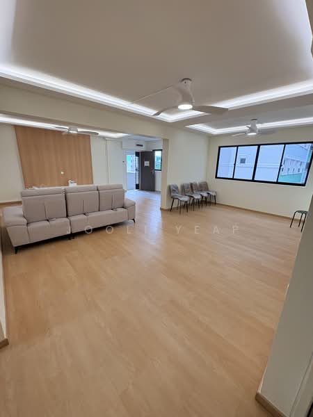 812 Jurong West Street 81, 812 Jurong West Street 81, 3 Bedrooms, 1,302 sqft, HDB Flat For Rent, by Jooli Yeap, 500221054 - Living Room - PropertyGuru.com.sg