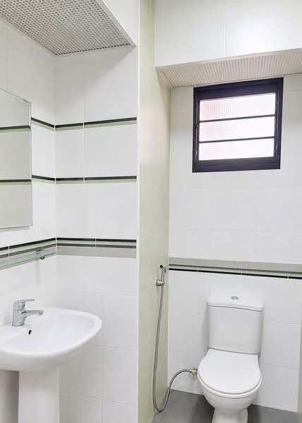 55 Havelock Road, 55 Havelock Road, 2 Bedrooms, 743 sqft, HDB Flat For Sale, by Ann Mohd Yusof, 500221075 - Bathroom - PropertyGuru.com.sg