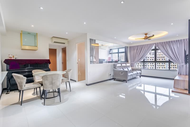 443A Bukit Batok West Avenue 8, 443A Bukit Batok West Avenue 8, 3 Bedrooms, 1,206 sqft, HDB Flat For Sale, by Alan Yeo, 500221079 - Living Room - PropertyGuru.com.sg