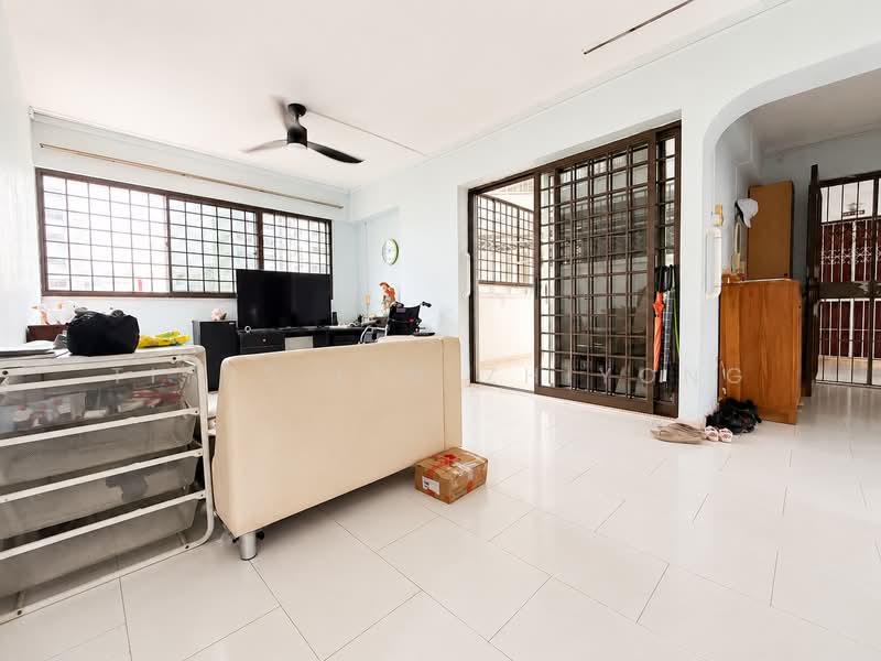 218 Choa Chu Kang Central, 218 Choa Chu Kang Central, 3 Bedrooms, 1,216 sqft, HDB Flat For Sale, by Titus Lim Zhiyong, 500221093 - Living Room - PropertyGuru.com.sg