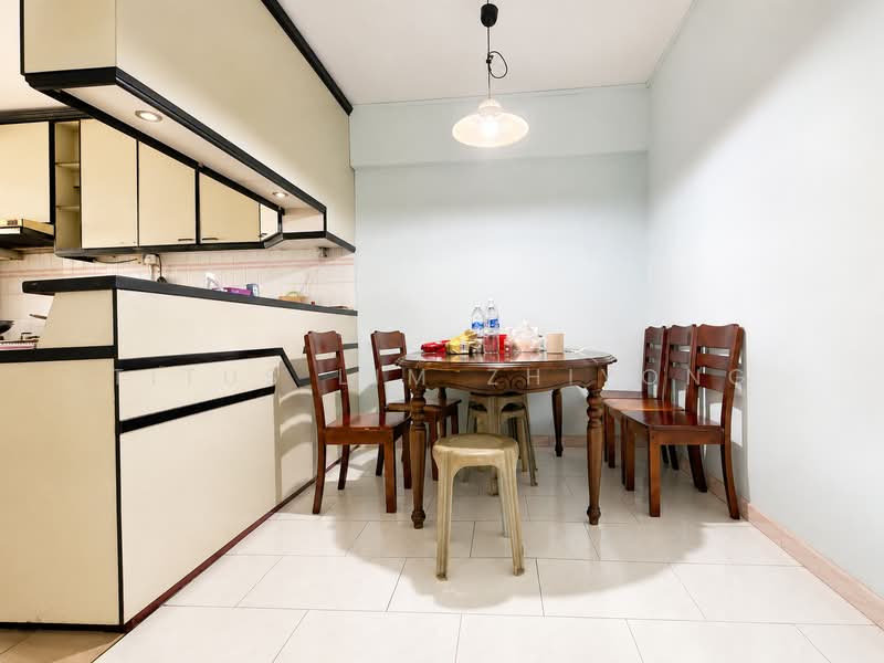 218 Choa Chu Kang Central, 218 Choa Chu Kang Central, 3 Bedrooms, 1,216 sqft, HDB Flat For Sale, by Titus Lim Zhiyong, 500221093 - Kitchen - PropertyGuru.com.sg