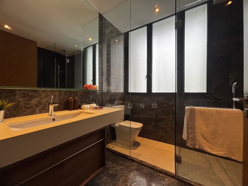 Alana, Sunrise Terrace, 4 Bedrooms, 3,358 sqft, Terraced House For Sale, by Eng Ong, 500221099 - Master Bathroom - PropertyGuru.com.sg