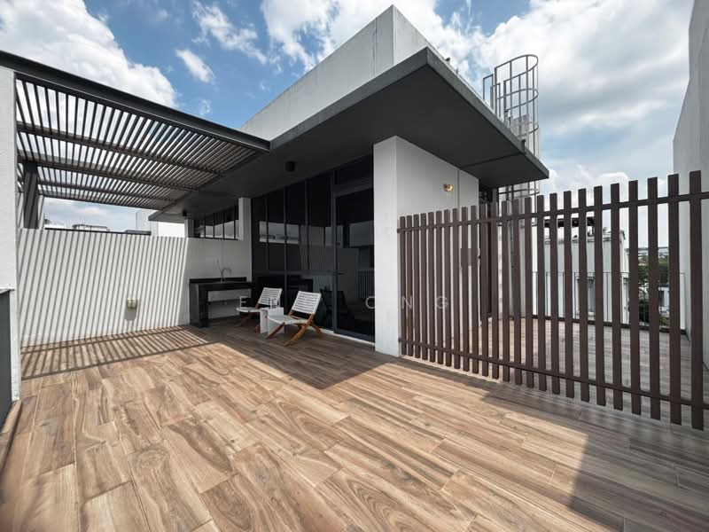 Alana, Sunrise Terrace, 4 Bedrooms, 3,358 sqft, Terraced House For Sale, by Eng Ong, 500221099 - Roof Terrace - PropertyGuru.com.sg