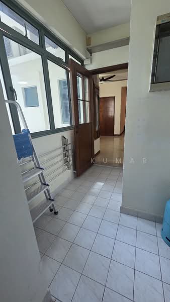Palm Gardens, 2D Hong San Walk, 2 Bedrooms, 958 sqft, Condominium For Sale, by Muthu Kumar, 500221110 - Corridor - PropertyGuru.com.sg