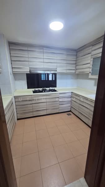 Palm Gardens, 2D Hong San Walk, 2 Bedrooms, 958 sqft, Condominium For Sale, by Muthu Kumar, 500221110 - Kitchen - PropertyGuru.com.sg