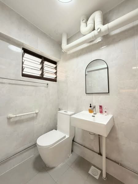 224 Bishan Street 23, 224 Bishan Street 23, 3 Bedrooms, 1,163 sqft, HDB Flat For Sale, by Tan Guan Yu, 500221111 - Bathroom - PropertyGuru.com.sg