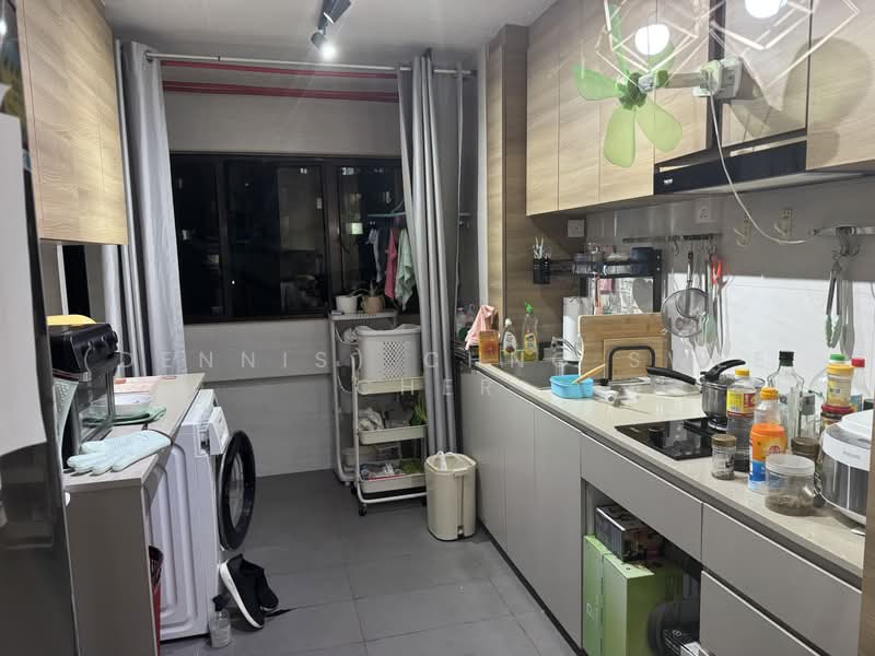 269 Bukit Batok East Avenue 4, 269 Bukit Batok East Avenue 4, 3 Bedrooms, 958 sqft, HDB Flat For Sale, by (Dennis) Chng Swee Cher, 500221114 - Kitchen - PropertyGuru.com.sg