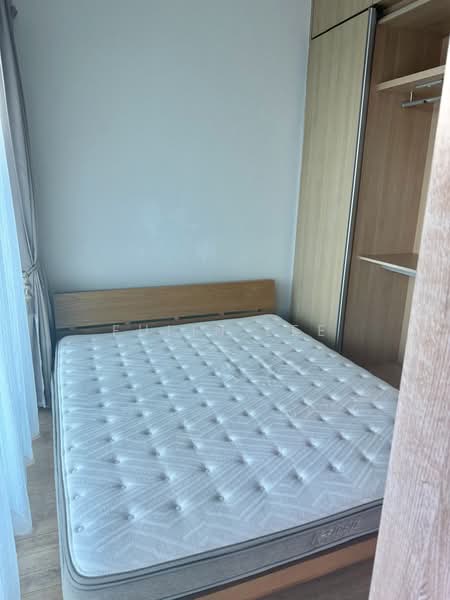Soleil @ Sinaran, 6 Sinaran Drive, 2 Bedrooms, 1,453 sqft, Condominium For Rent, by Fulin Lee, 500221121 - Bedroom - PropertyGuru.com.sg