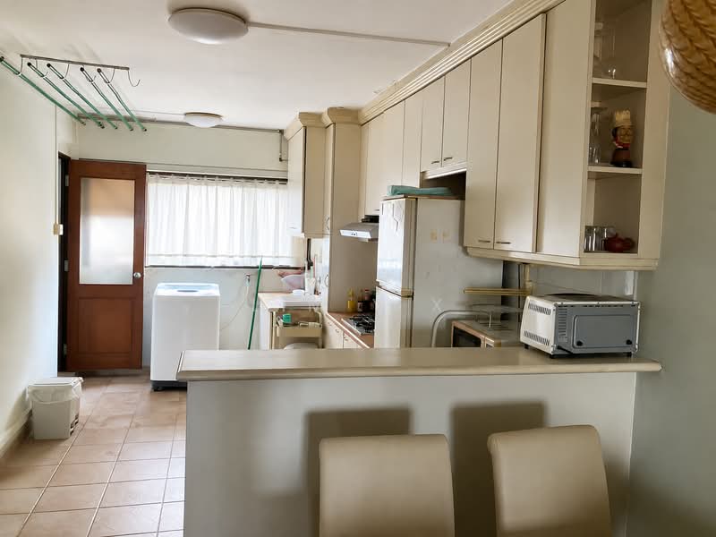 23 Saint George's Road, 23 Saint George's Road, 2 Bedrooms, 882 sqft, HDB Flat For Sale, by Lim Y X, 500221127 - Kitchen - PropertyGuru.com.sg