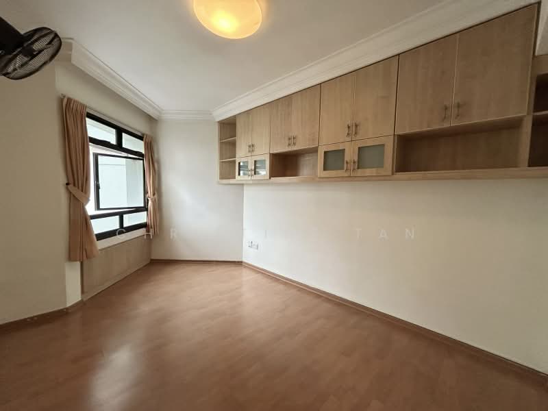 High Floor 4-Room HDB Flat in the Heart of Clementi! Walking Distance to MRT & Malls, , 3 Bedrooms, 969 sqft, HDB Flat For Sale, by Christine Tan, 500221128 - Interior - PropertyGuru.com.sg