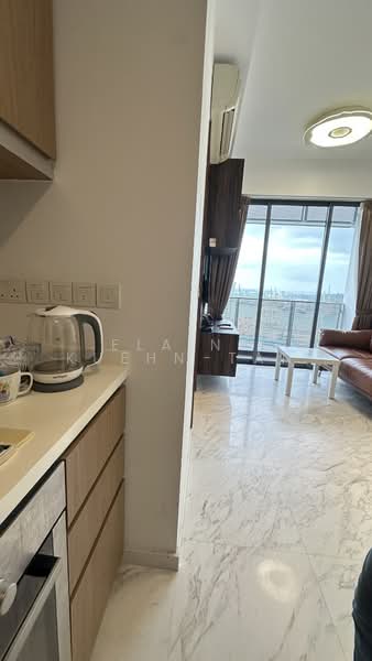 Spottiswoode 18, 18 Spottiswoode Park Road, 1 Bedroom, 388 sqft, Condominium For Sale, by Elaine Kuehn-Tan, 500221133 - Living Room - PropertyGuru.com.sg