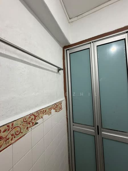 304 Jurong East Street 32, 304 Jurong East Street 32, 2 Bedrooms, 720 sqft, HDB Flat For Sale, by Jaya Ezhil, 500221135 - Interior - PropertyGuru.com.sg