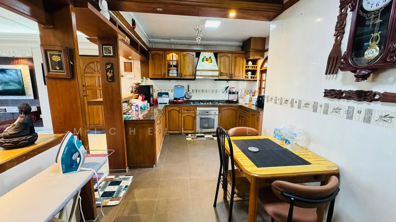 712 Pasir Ris Street 72, 712 Pasir Ris Street 72, 4 Bedrooms, 1,539 sqft, HDB Flat For Rent, by Michelle Leong, 500221138 - Kitchen - PropertyGuru.com.sg