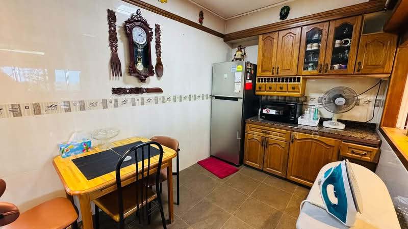 712 Pasir Ris Street 72, 712 Pasir Ris Street 72, 4 Bedrooms, 1,539 sqft, HDB Flat For Rent, by Michelle Leong, 500221138 - Kitchen - PropertyGuru.com.sg