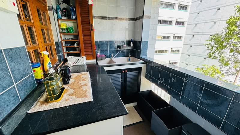 712 Pasir Ris Street 72, 712 Pasir Ris Street 72, 4 Bedrooms, 1,539 sqft, HDB Flat For Rent, by Michelle Leong, 500221138 - Balcony - PropertyGuru.com.sg