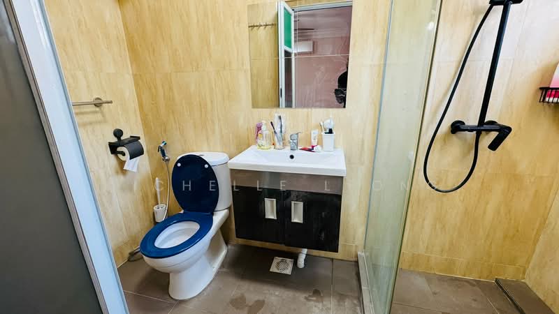712 Pasir Ris Street 72, 712 Pasir Ris Street 72, 4 Bedrooms, 1,539 sqft, HDB Flat For Rent, by Michelle Leong, 500221138 - Bathroom - PropertyGuru.com.sg