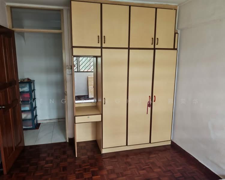 372 Clementi Avenue 4, 372 Clementi Avenue 4, Room Rental, 120 sqft, HDB Flat For Rent, by Zheng Ronghua 郑荣华, 500221154 - Bedroom - PropertyGuru.com.sg