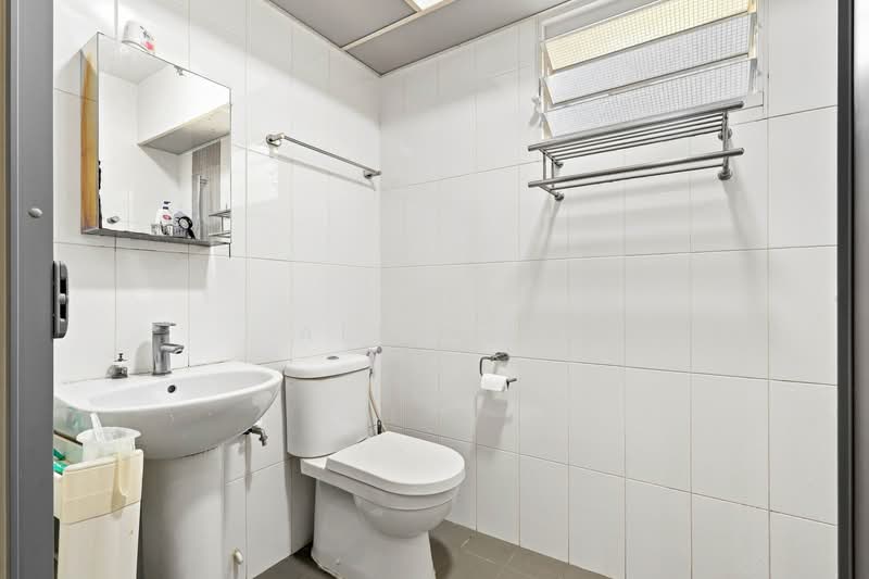 288A Compassvale Crescent, 288A Compassvale Crescent, 4 Bedrooms, 1,216 sqft, HDB Flat For Sale, by Alex So, 500221158 - Bathroom - PropertyGuru.com.sg