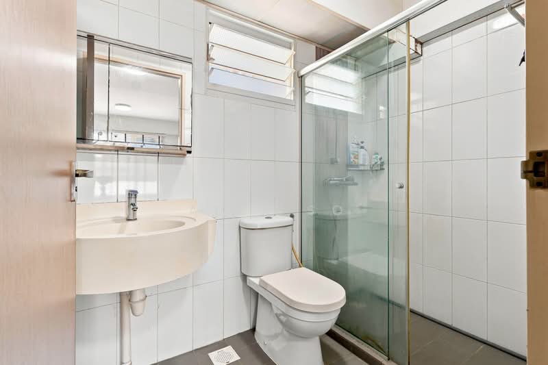 288A Compassvale Crescent, 288A Compassvale Crescent, 4 Bedrooms, 1,216 sqft, HDB Flat For Sale, by Alex So, 500221158 - Bathroom - PropertyGuru.com.sg