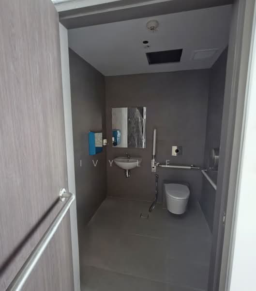 591 Serangoon Road, , 1,187 sqft, Shop / Shophouse For Rent, by Ivy Lee, 500221160 - Bathroom - CommercialGuru.com.sg