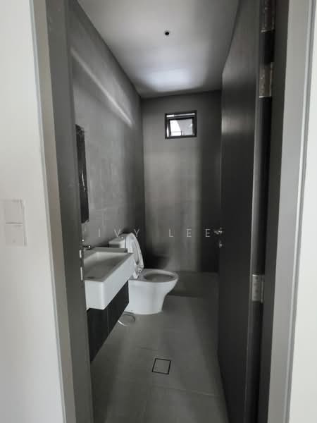 591 Serangoon Road, , 1,187 sqft, Shop / Shophouse For Rent, by Ivy Lee, 500221160 - Bathroom - CommercialGuru.com.sg