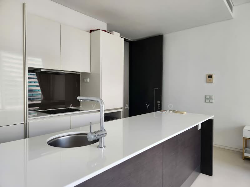 Scotts Square, 8 Scotts Road, 1 Bedroom, 624 sqft, Condominium For Sale, by Alvina Yeo, 500221161 - Kitchen - PropertyGuru.com.sg