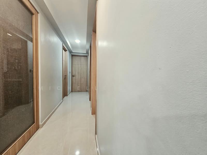 Hundred Palms Residences, 276 Yio Chu Kang Road, 4 Bedrooms, 1,324 sqft, Executive Condominium For Sale, by Michelle Leong, 500221176 - Corridor - PropertyGuru.com.sg