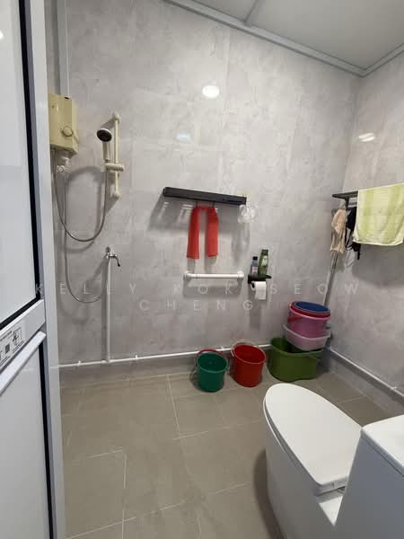 55 Pipit Road, 55 Pipit Road, 3 Bedrooms, 1,098 sqft, HDB Flat For Sale, by Kelly Kok Seow Cheng, 500221182 - Bathroom - PropertyGuru.com.sg