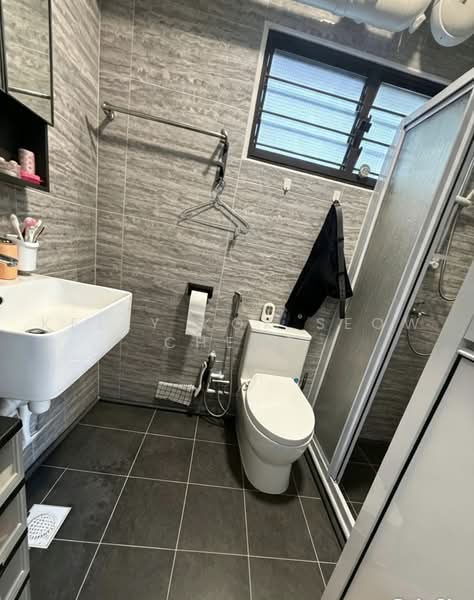 55 Pipit Road, 55 Pipit Road, 3 Bedrooms, 1,098 sqft, HDB Flat For Sale, by Kelly Kok Seow Cheng, 500221182 - Bathroom - PropertyGuru.com.sg