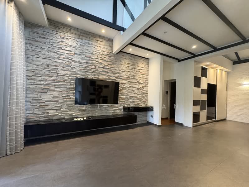 Gerald Mugliston Estate, 48 Jalan Kechubong, 5 Bedrooms, 2,200 sqft, Detached House For Rent, by Adeline Gan, 500221193 - Living Room - PropertyGuru.com.sg